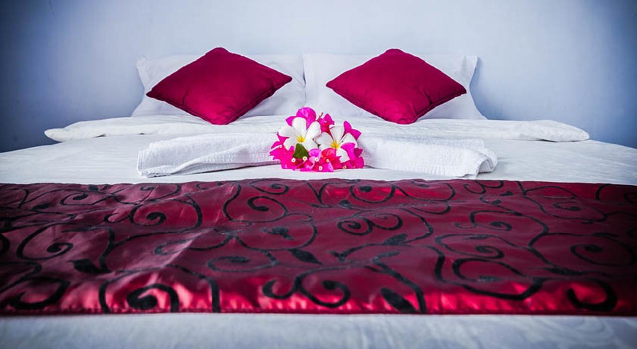Turtle Beach Hotel Ujunggenteng Pokój zdjęcie